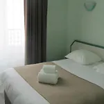 Suzane Hotel