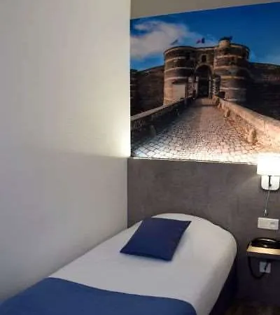فندق Suzane 3*