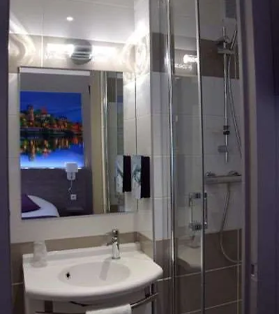 Suzane 3* أنجير