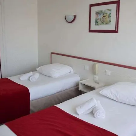Hotel Cit'hotel De L'univers 3*