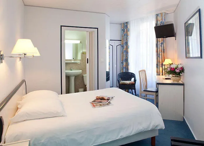 Готель Suzane 3*