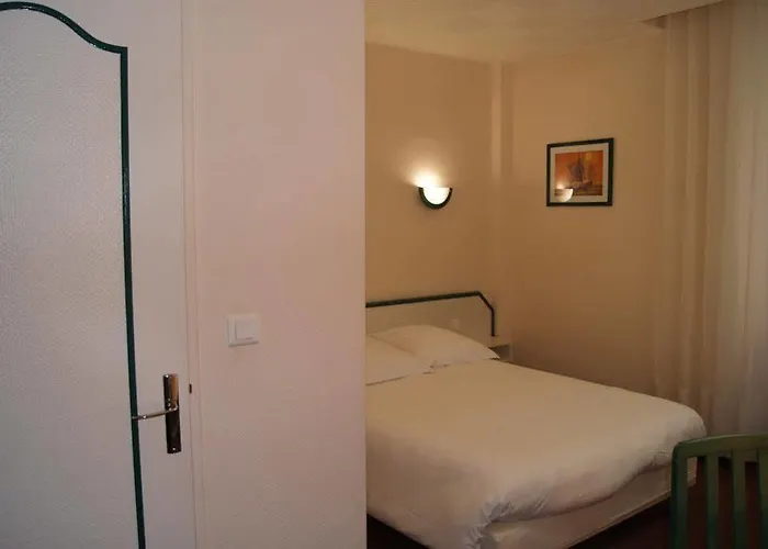 酒店 Suzane 昂热